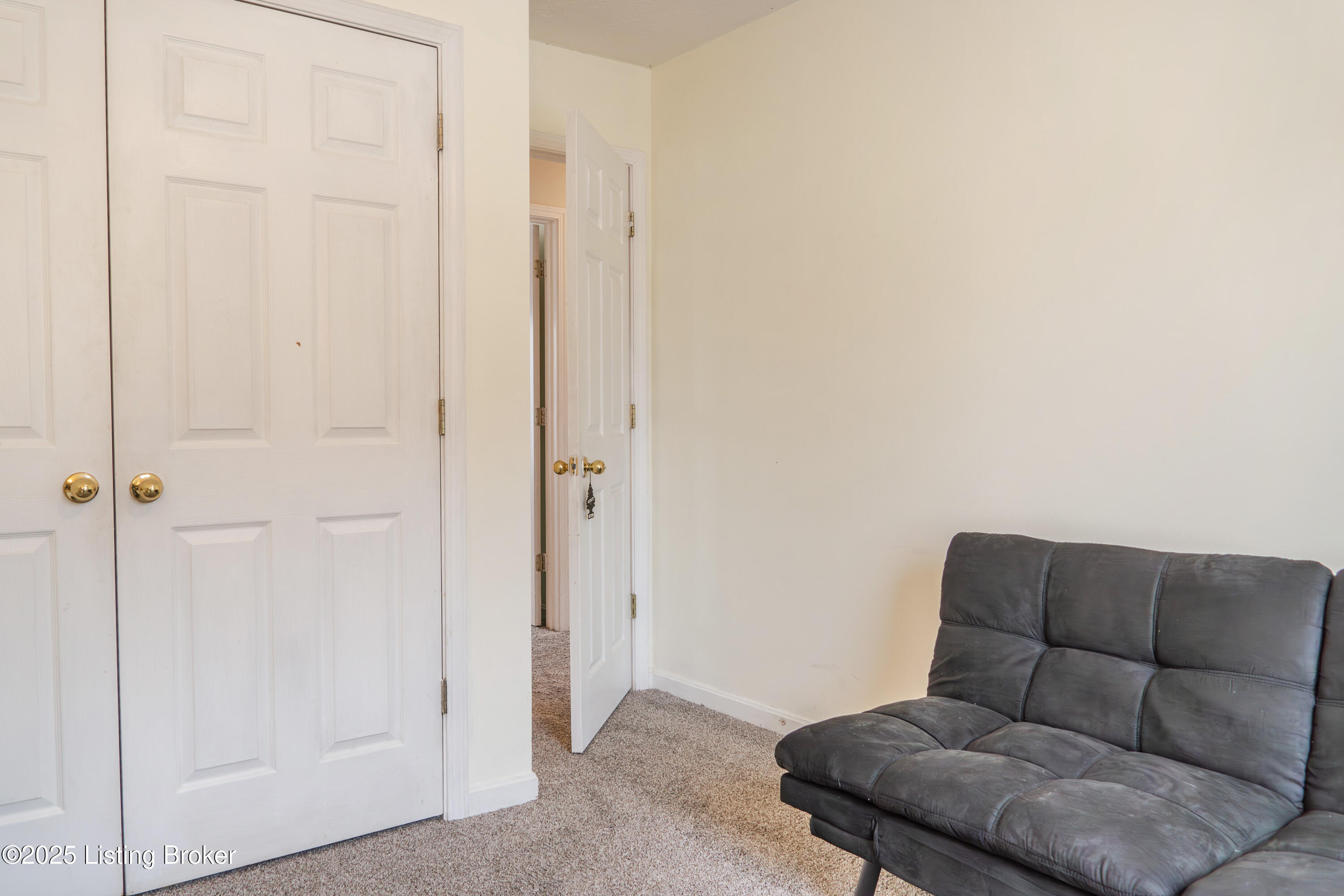 12207 Hideaway Ct, Louisville, Kentucky image 28
