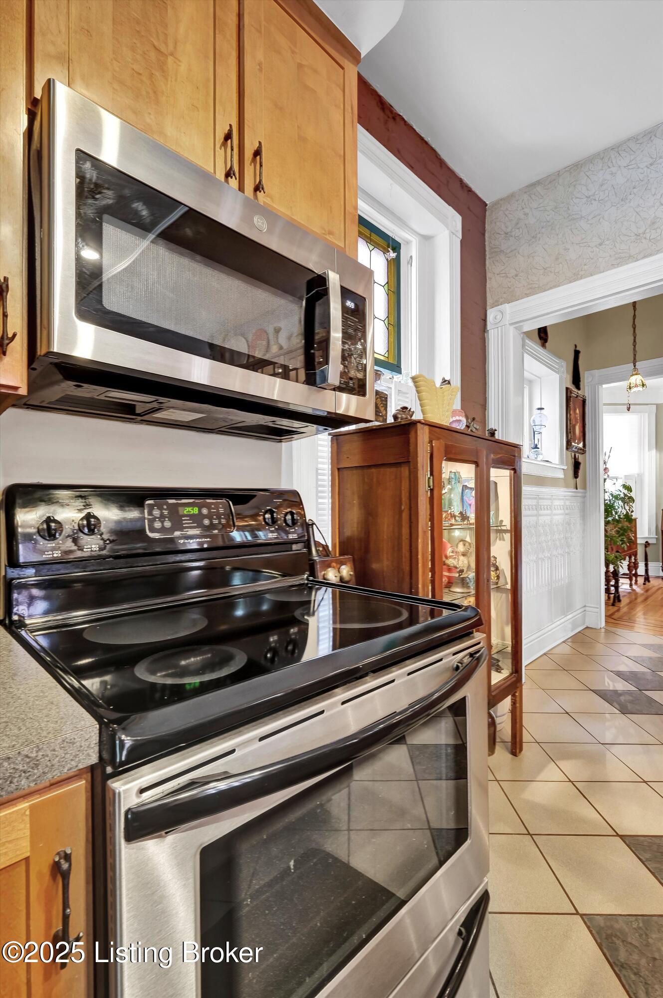 1453 S 2nd St, Louisville, Pennsylvania image 26