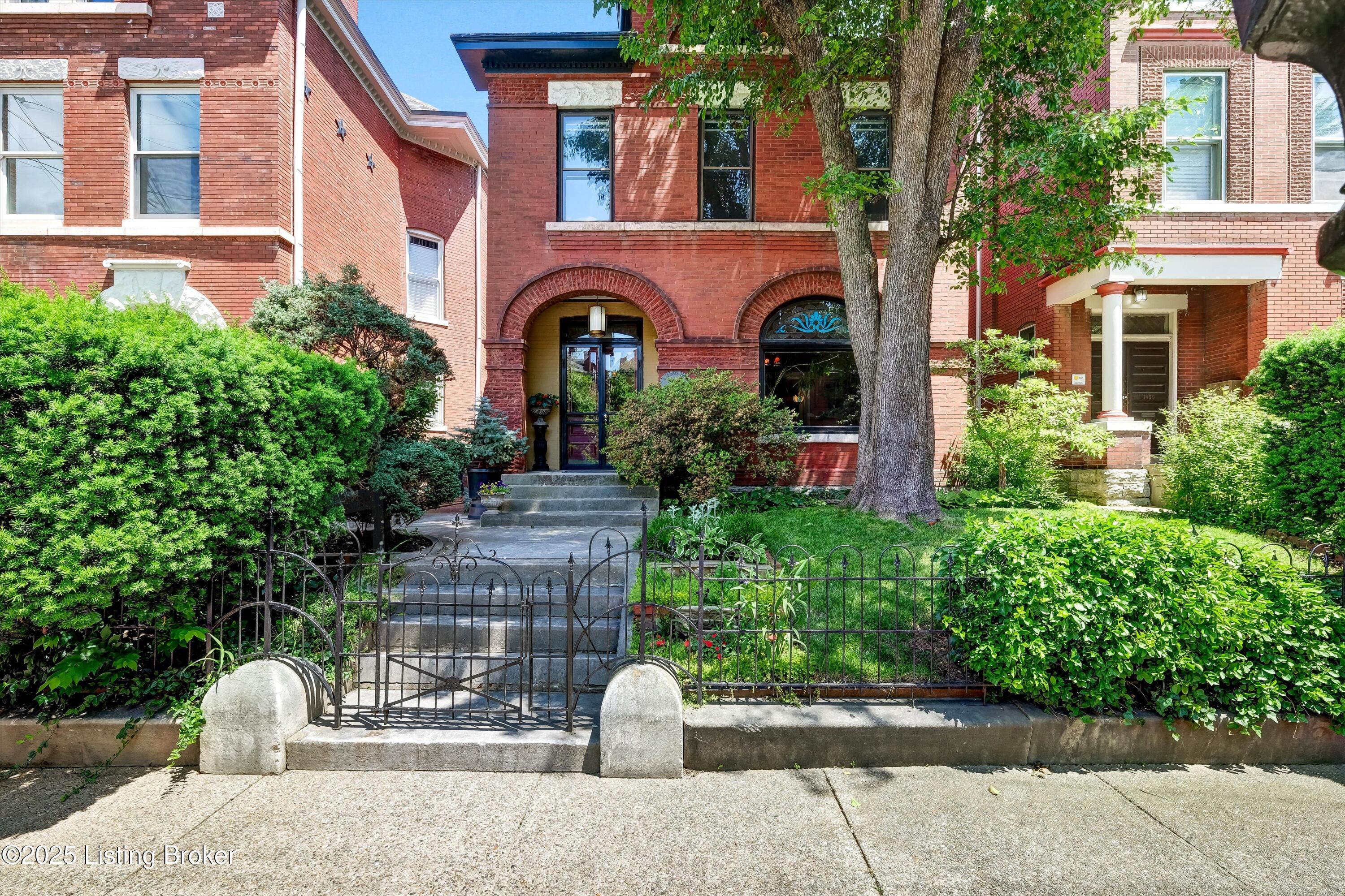 1453 S 2nd St, Louisville, Pennsylvania image 3