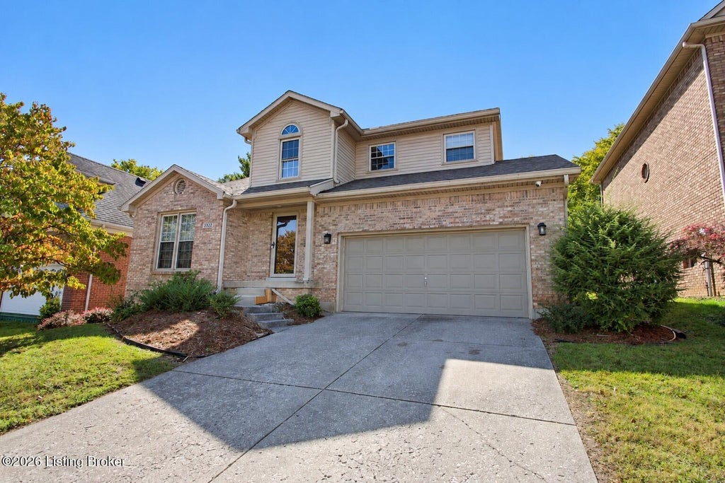 Photo of 3322 Audubon Ridge Dr, Louisville, KY 40213 (MLS # 1731266)