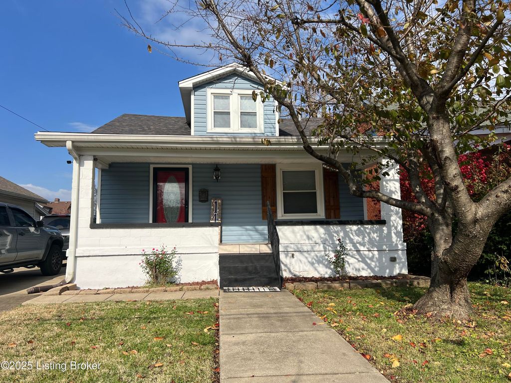Photo of 147 Mohawk Ave, Louisville, KY 40214 (MLS # 1703498)