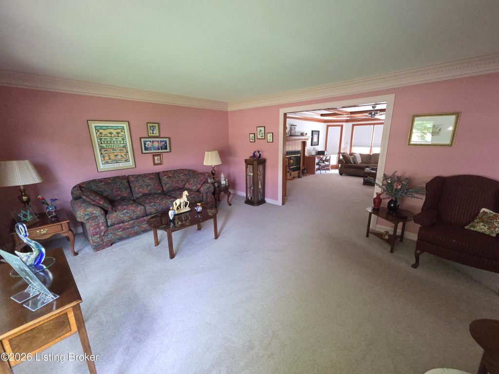 Photo of 7134 Shefford Ln, Louisville, KY 40242 (MLS # 1716369)