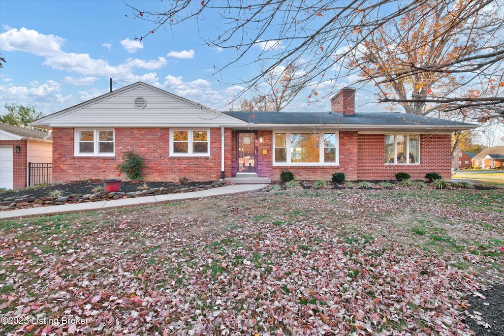 Photo of 316 Short Rd, Louisville, KY 40207 (MLS # 1706363)