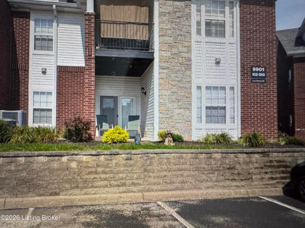Photo of 9901 Club Springs Way #102, Louisville, KY 40291 (MLS # 1732938)