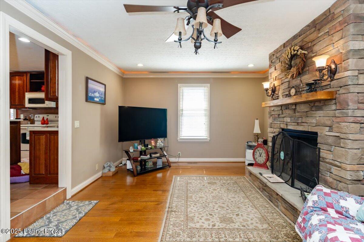 516 Harrison Cir, Mt Washington, Kentucky image 13