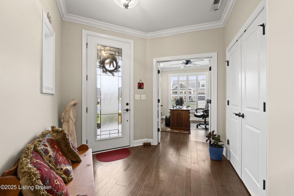 Photo of 1806 Dressage Cir, Louisville, KY 40245 (MLS # 1703980)