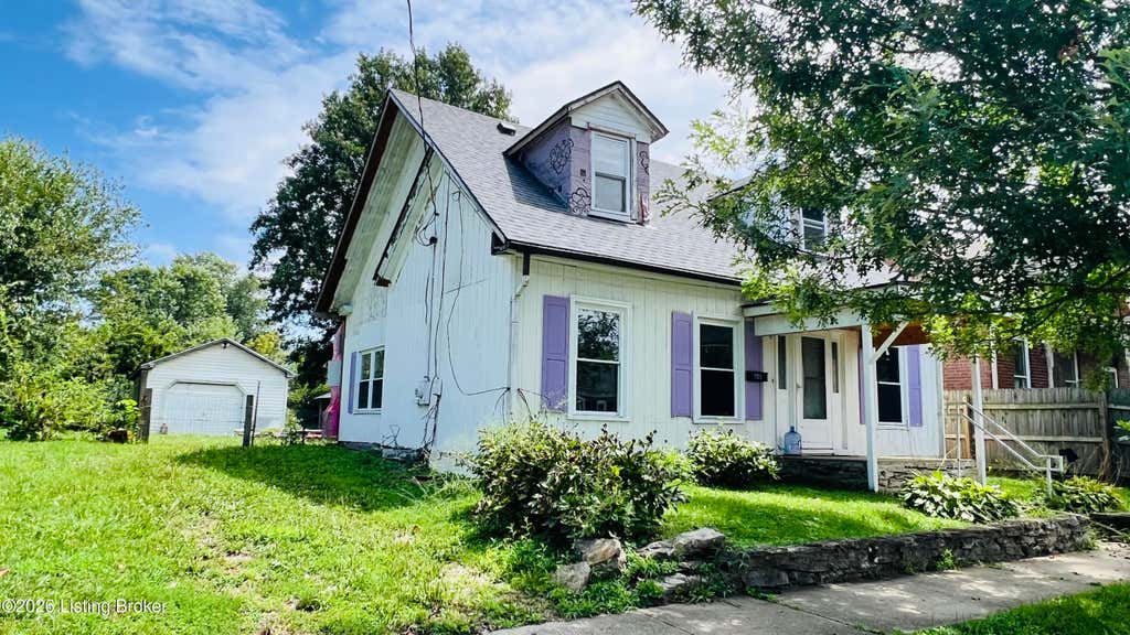 Photo of 721 7th St, Carrollton, KY 41008 (MLS # 1726924)