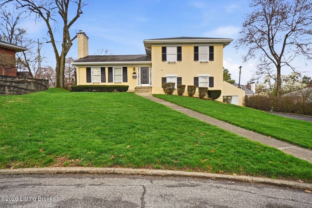 Photo of 608 Cloverlea Rd, Louisville, KY 40206 (MLS # 1711999)