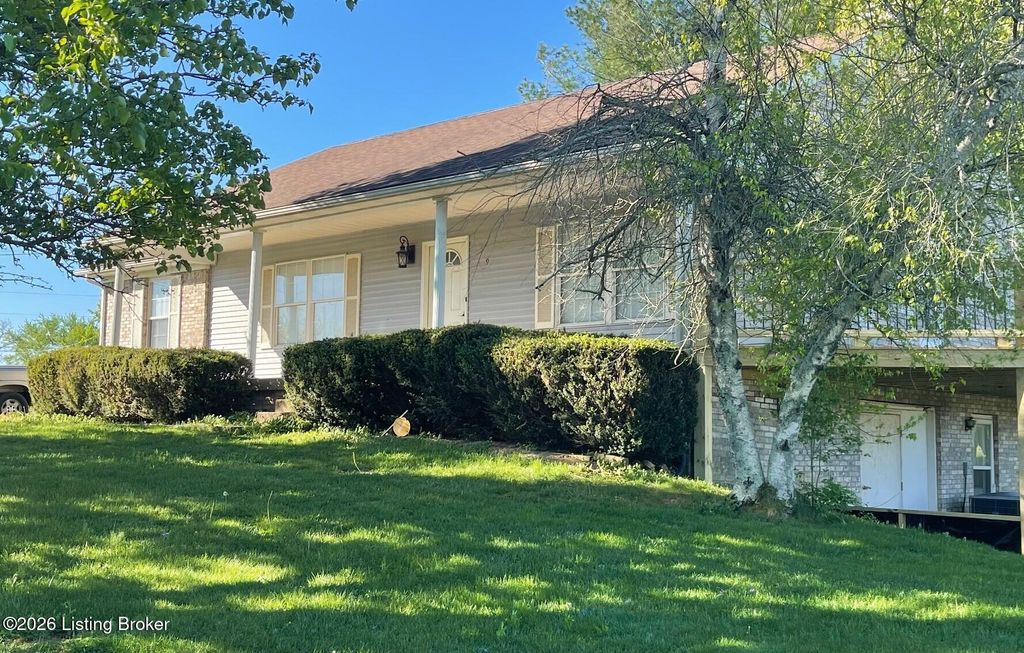 Photo of 519 Kelly Dr, Taylorsville, KY 40071 (MLS # 1713777)