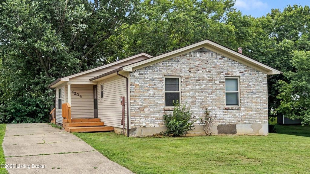 Photo of 4204 Glen Hill Manor Dr, Louisville, KY 40272 (MLS # 1721084)