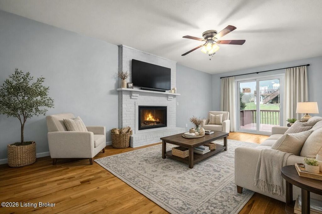 Photo of 215 Darrell Dr, Elizabethtown, KY 42701 (MLS # 1708360)