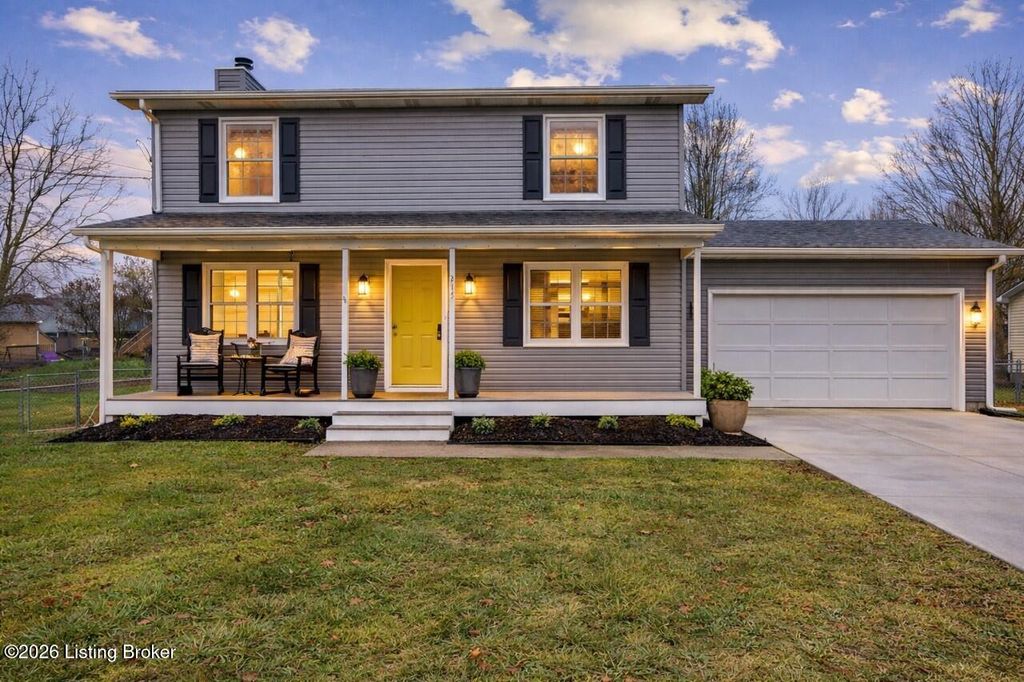 Photo of 215 Darrell Dr, Elizabethtown, KY 42701 (MLS # 1708360)