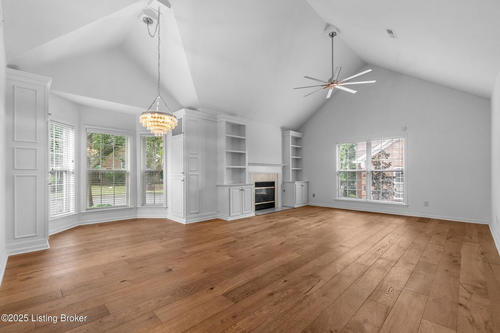 Photo of 411 Eastgate Village Wynde, Louisville, KY 40223 (MLS # 1710599)