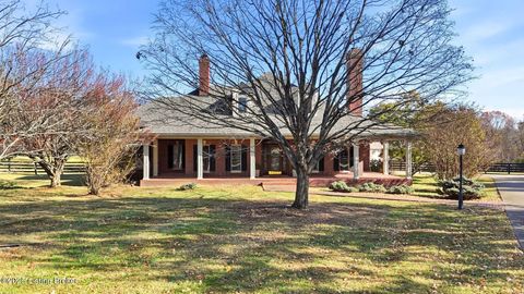 Photo of 2605 Evergreen Wynde, Louisville, KY 40223 (MLS # 1703446)