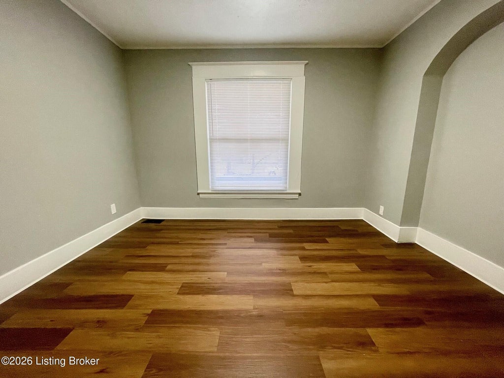 Photo of 727 Louis Coleman Jr Dr, Louisville, KY 40211 (MLS # 1730948)