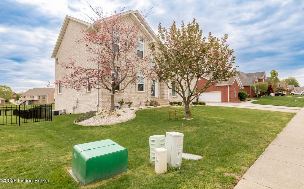 Photo of 10810 Bardstown Woods Blvd, Louisville, KY 40291 (MLS # 1714136)