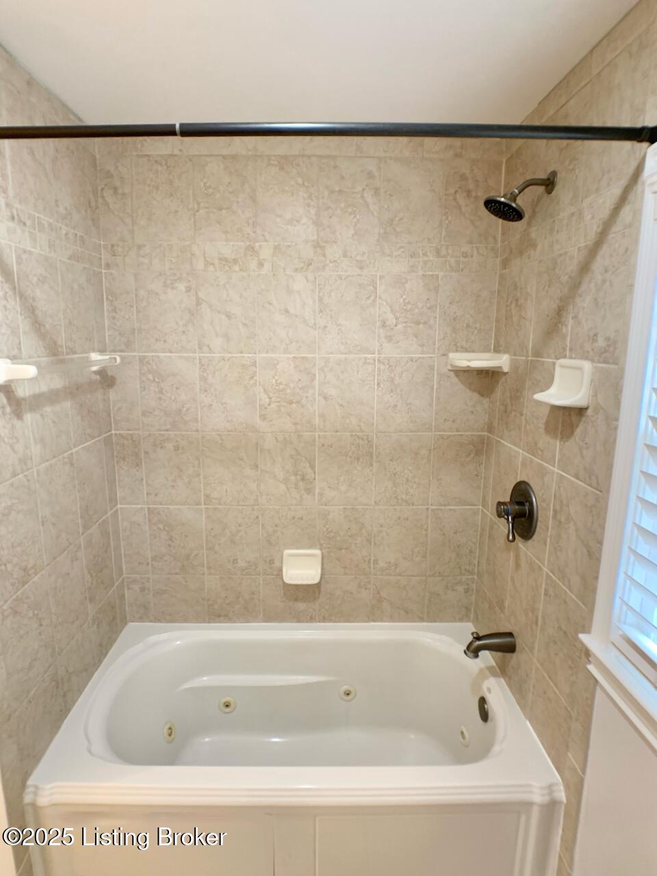2903 Cambridge Rd, Louisville, Kentucky image 17