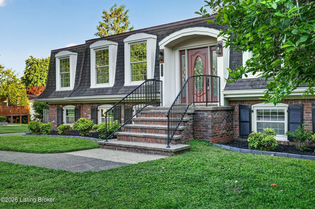 Photo of 8202 Farmwood Way, Louisville, KY 40291 (MLS # 1716752)