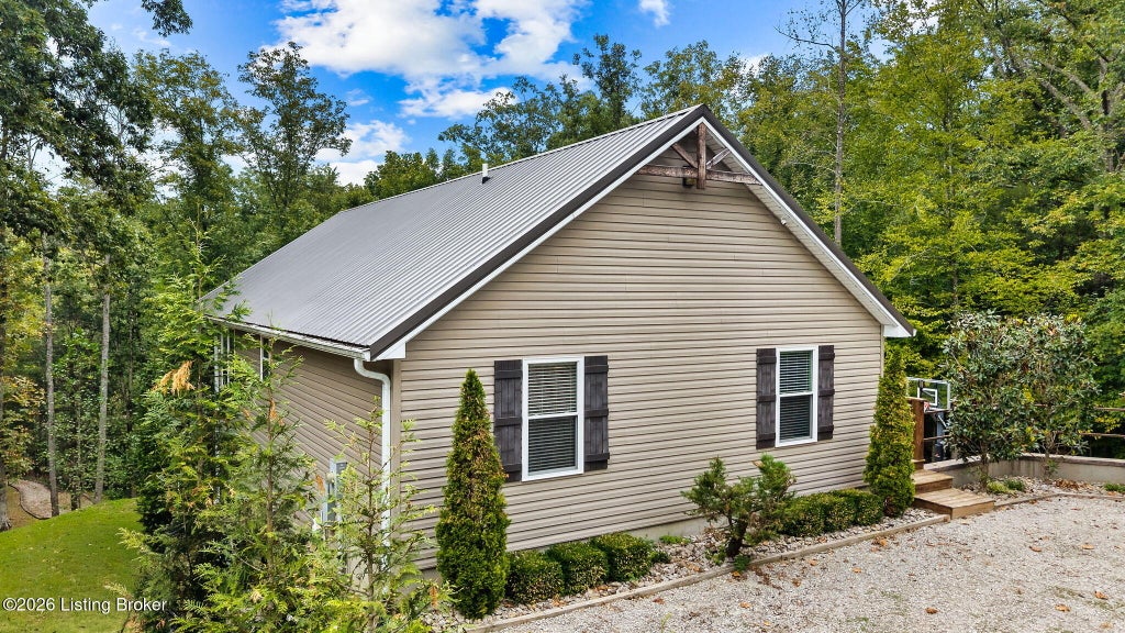 Photo of 102 Whipperwill Dr, Clarkson, KY 42726 (MLS # 1730321)