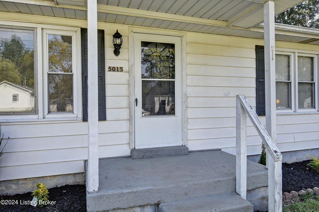 Photo of 5015 Wellsworth Ave, Louisville, KY 40216 (MLS # 1710025)