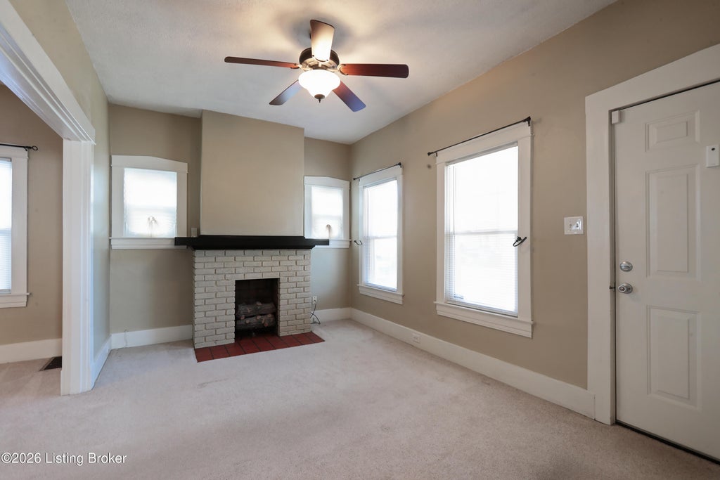 Photo of 721 N Barbee Way, Louisville, KY 40217 (MLS # 1732207)