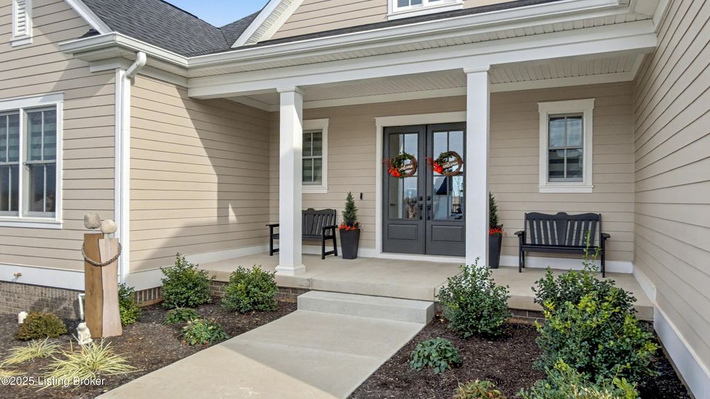 Photo of 7388 Edith Way, Crestwood, KY 40014 (MLS # 1703272)