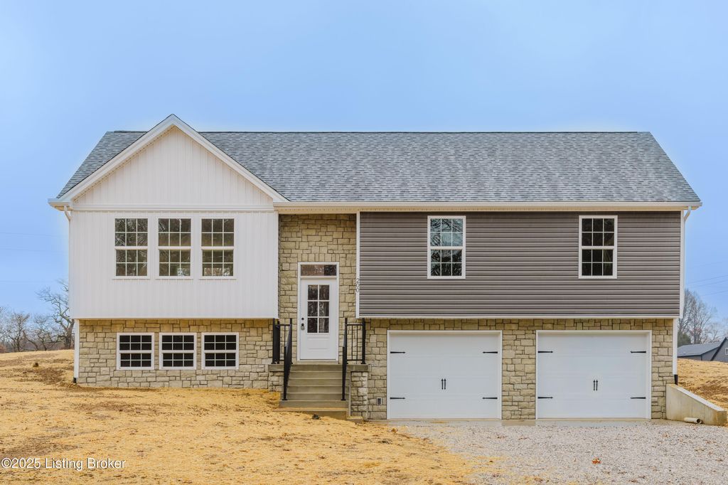 Photo of 200 Rock Ridge Rd, Brandenburg, KY 40108 (MLS # 1705144)