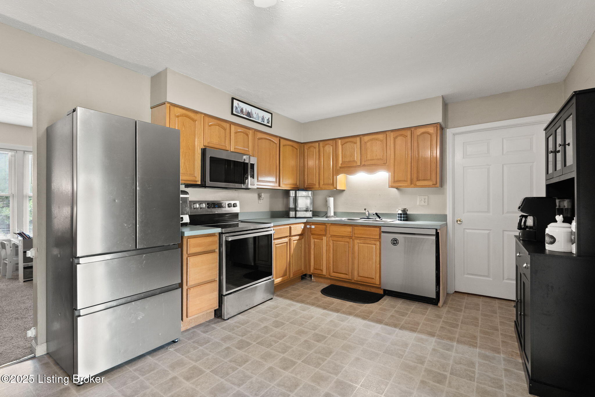 161 Sulphur Rd, New Castle, Pennsylvania image 5