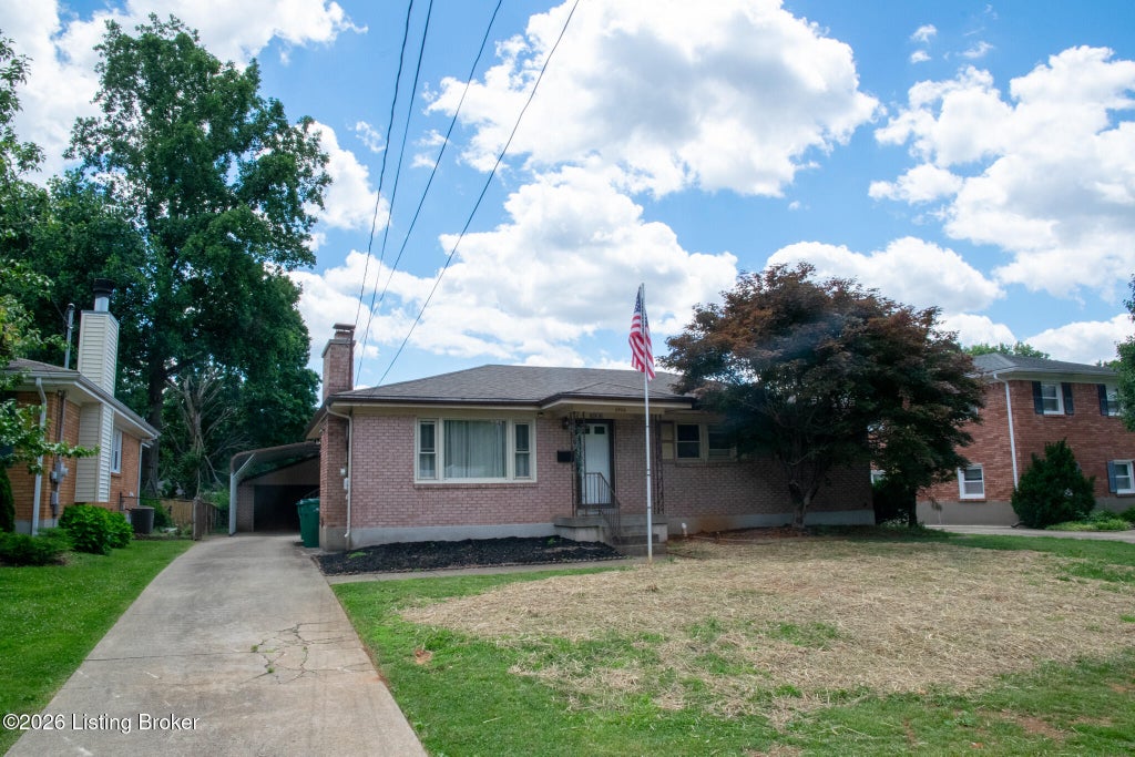 Photo of 6906 Shareith Dr, Louisville, KY 40228 (MLS # 1730781)