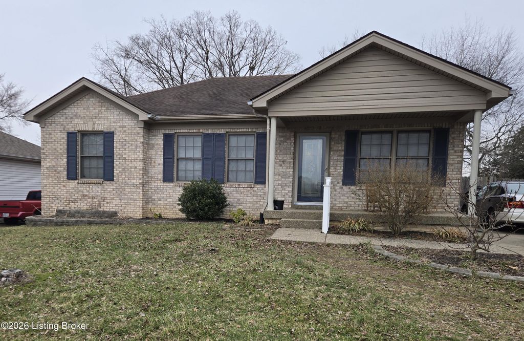 Photo of 106 Willow Creek Ct, Mt Washington, KY 40047 (MLS # 1710225)