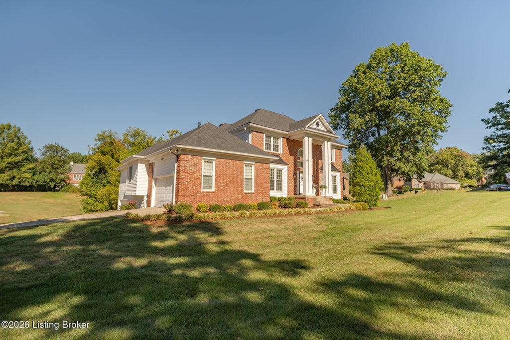 Photo of 516 Nickleby Way, Louisville, KY 40245 (MLS # 1732432)