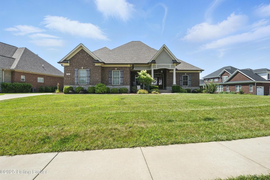 Photo of 7507 Greenfield Pl, Crestwood, KY 40014 (MLS # 1691533)