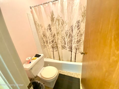 Tiny photo for 206 Flanders Ct #8, Louisville, KY 40218 (MLS # 1729693)
