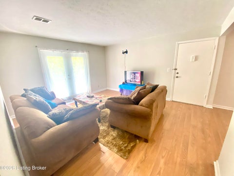 Tiny photo for 206 Flanders Ct #8, Louisville, KY 40218 (MLS # 1729693)