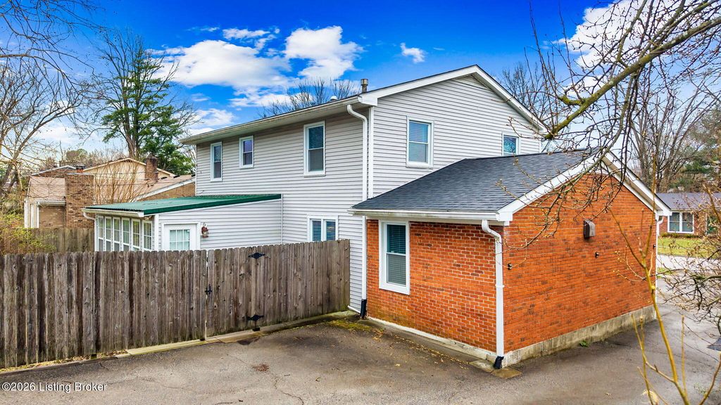 Photo of 2815 Goose Creek Rd, Louisville, KY 40242 (MLS # 1711215)