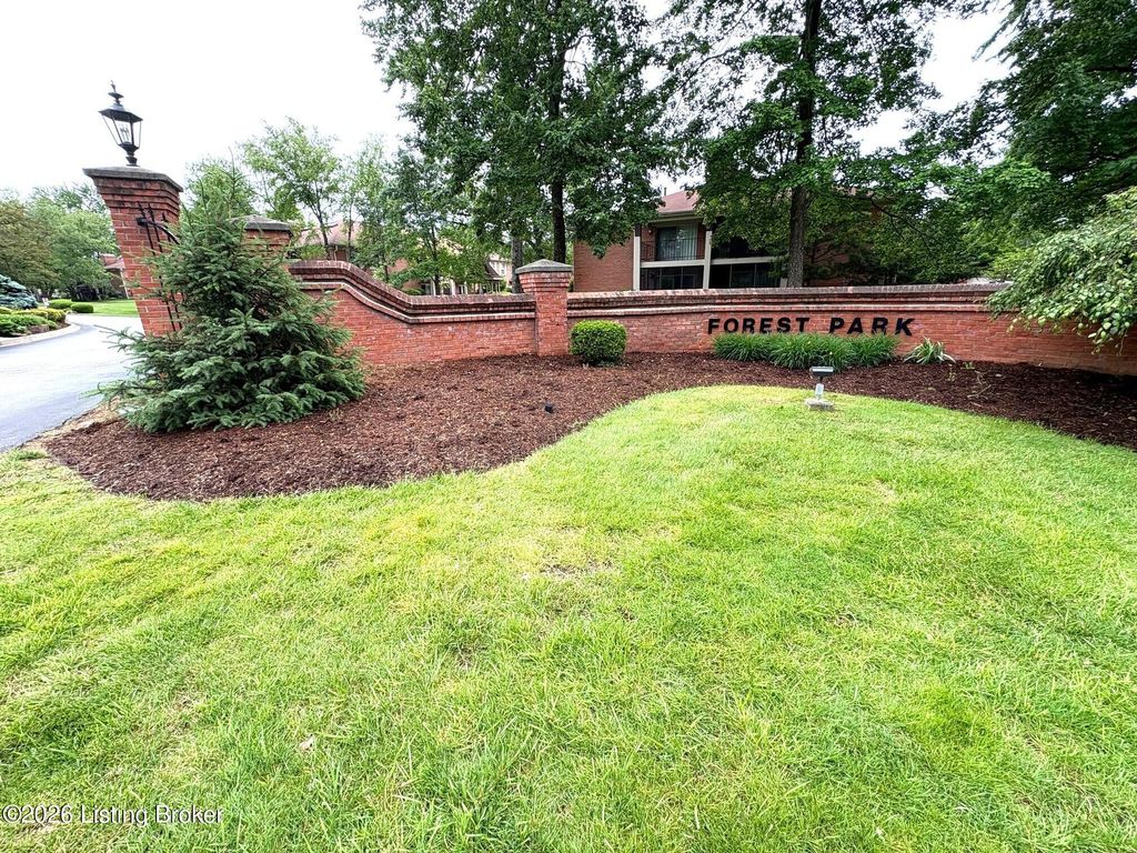Photo of 708 Forest Park Rd, Louisville, KY 40223 (MLS # 1715706)