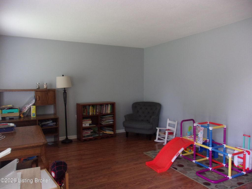 Photo of 5603 Mosswood Ln, Louisville, KY 40291 (MLS # 1714600)