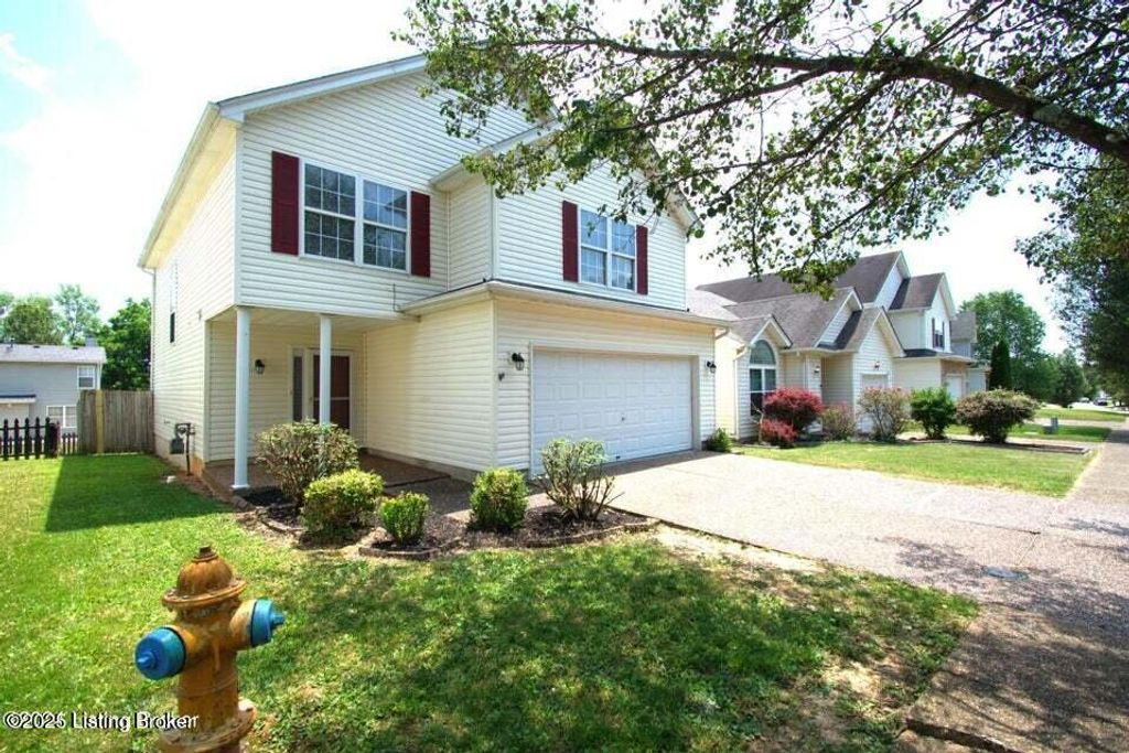 Photo of 4221 Willowview Blvd, Louisville, KY 40299 (MLS # 1705490)