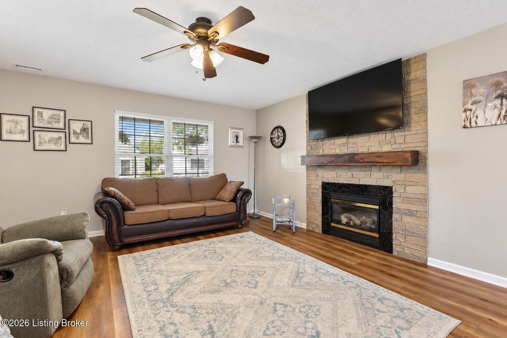 Photo of 9619 Riverwalk Ave, Louisville, KY 40229 (MLS # 1729174)