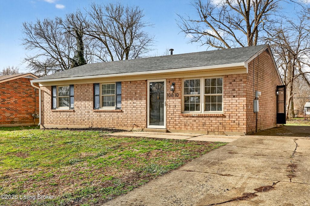 Photo of 10810 Dorton Dr, Louisville, KY 40272 (MLS # 1706781)