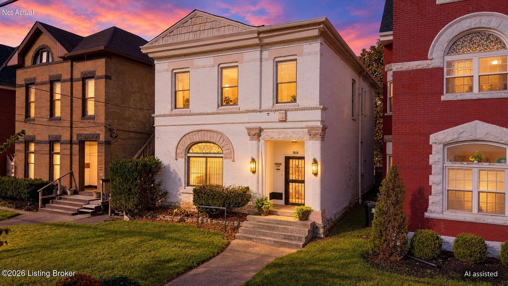 Photo of 1014 S Floyd St, Louisville, KY 40203 (MLS # 1731774)