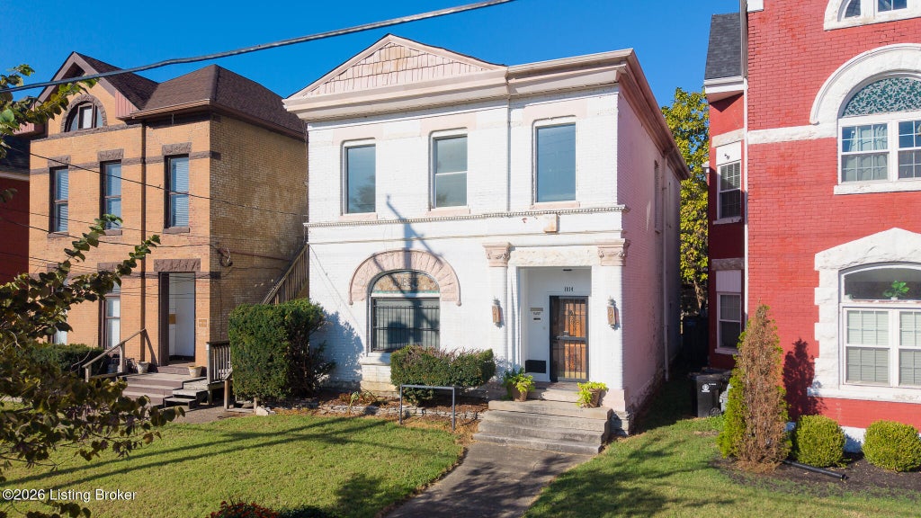 Photo of 1014 S Floyd St, Louisville, KY 40203 (MLS # 1731774)