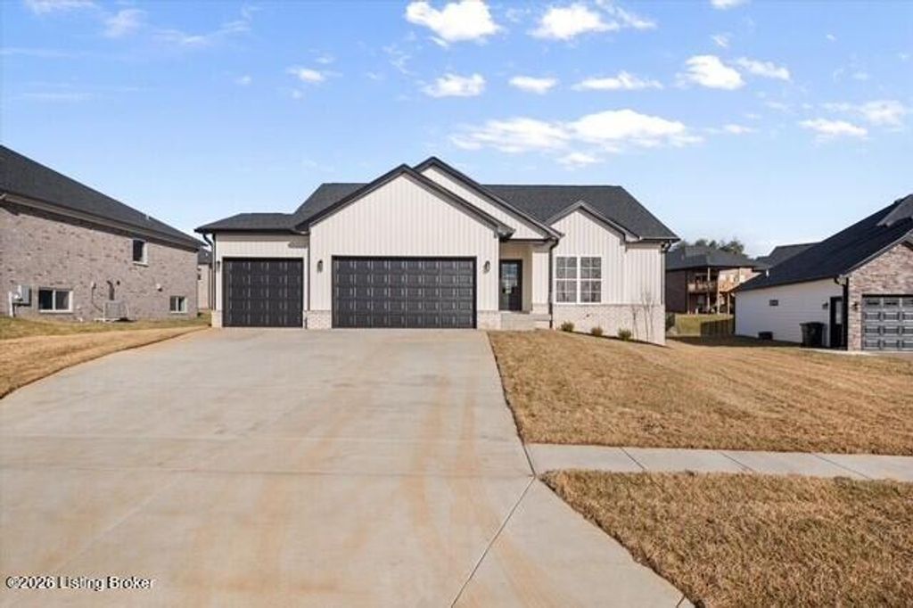 Photo of 150 Broken Arrow Ct, Mt Washington, KY 40047 (MLS # 1707775)