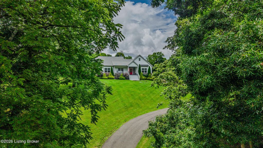 Photo of 5314 Brookswood Rd, Crestwood, KY 40014 (MLS # 1723329)