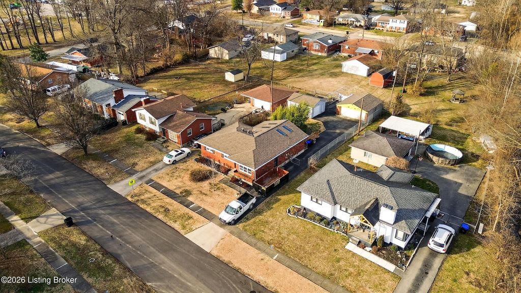 Photo of 1047 Clayborne Rd, Louisville, KY 40214 (MLS # 1709441)