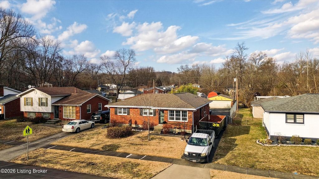 Photo of 1047 Clayborne Rd, Louisville, KY 40214 (MLS # 1709441)