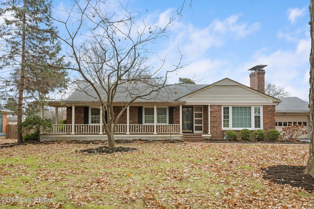 Photo of 203 S Hampton Rd, Louisville, KY 40223 (MLS # 1704619)