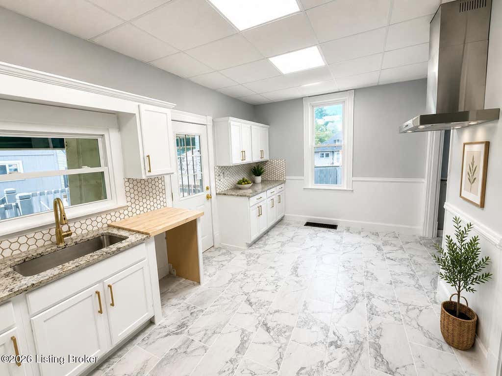 Photo of 2256 Payne St, Louisville, KY 40206 (MLS # 1722565)