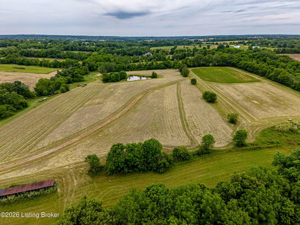 Photo of Tr 10 Hannah Rd, Shelbyville, KY 40065 (MLS # 1719135)