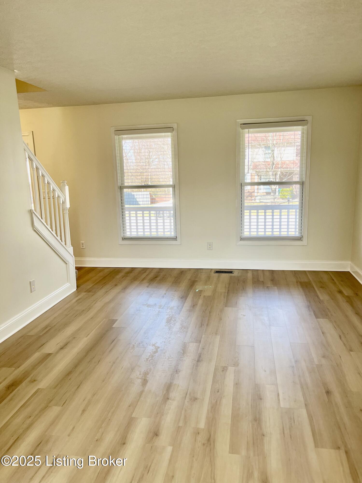 131 Lincoln Station Dr, Simpsonville, Kentucky image 7